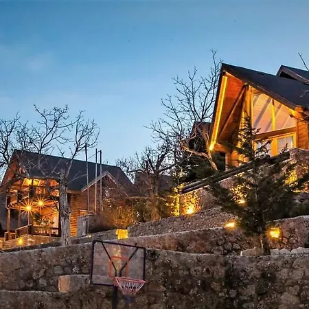 Grand Chalet Villas * Ano Trikala